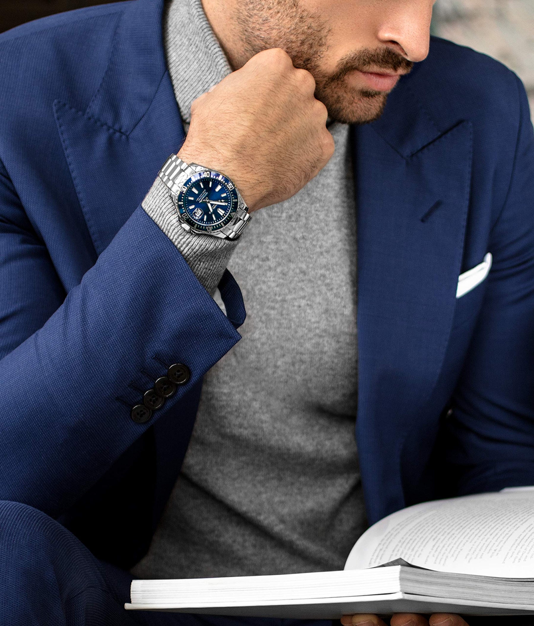 Pro Dive Blue Dial Watch 42mm Silver Bracelet